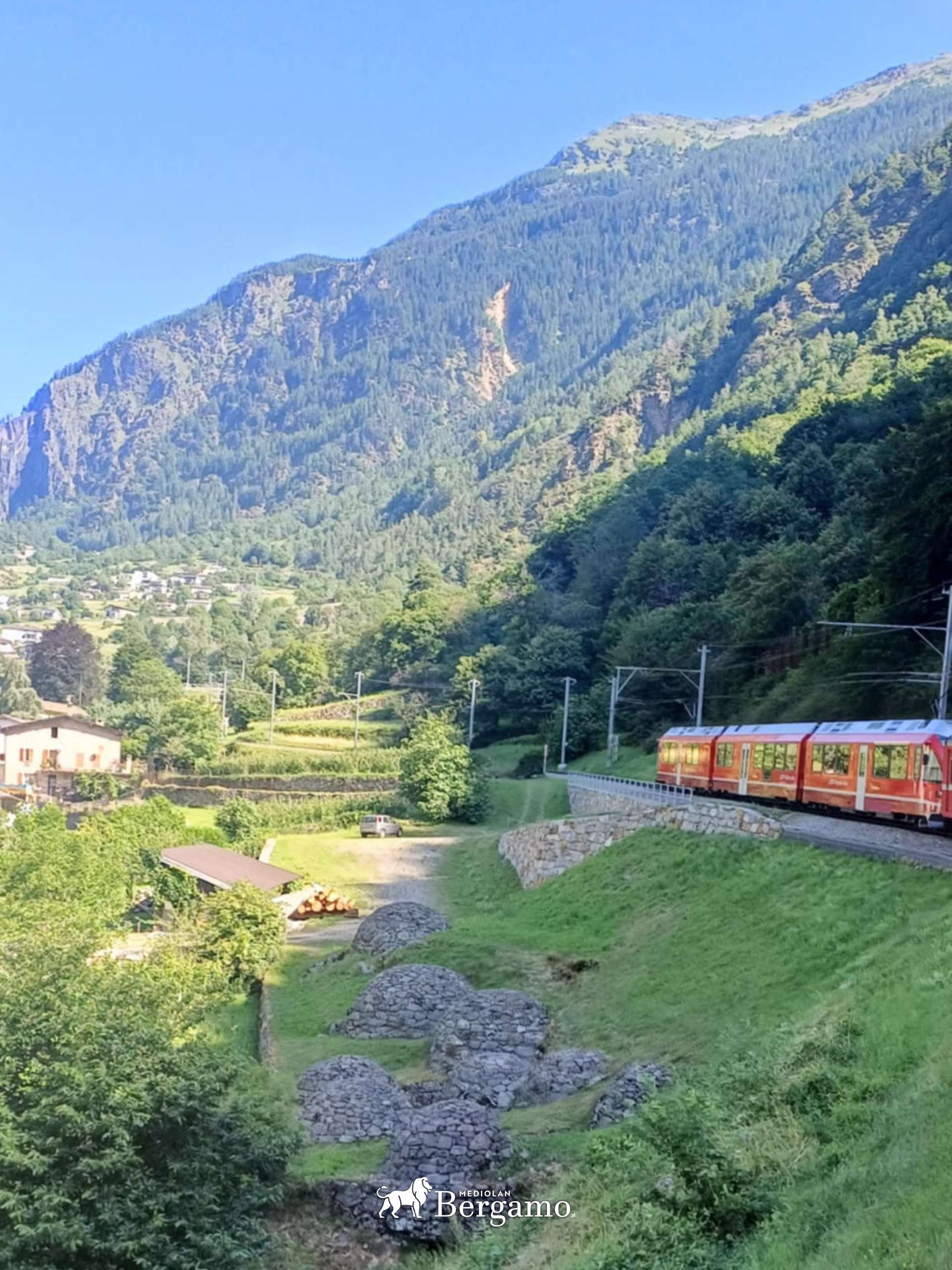 Podróż pociągiem na trasie Bernina Express