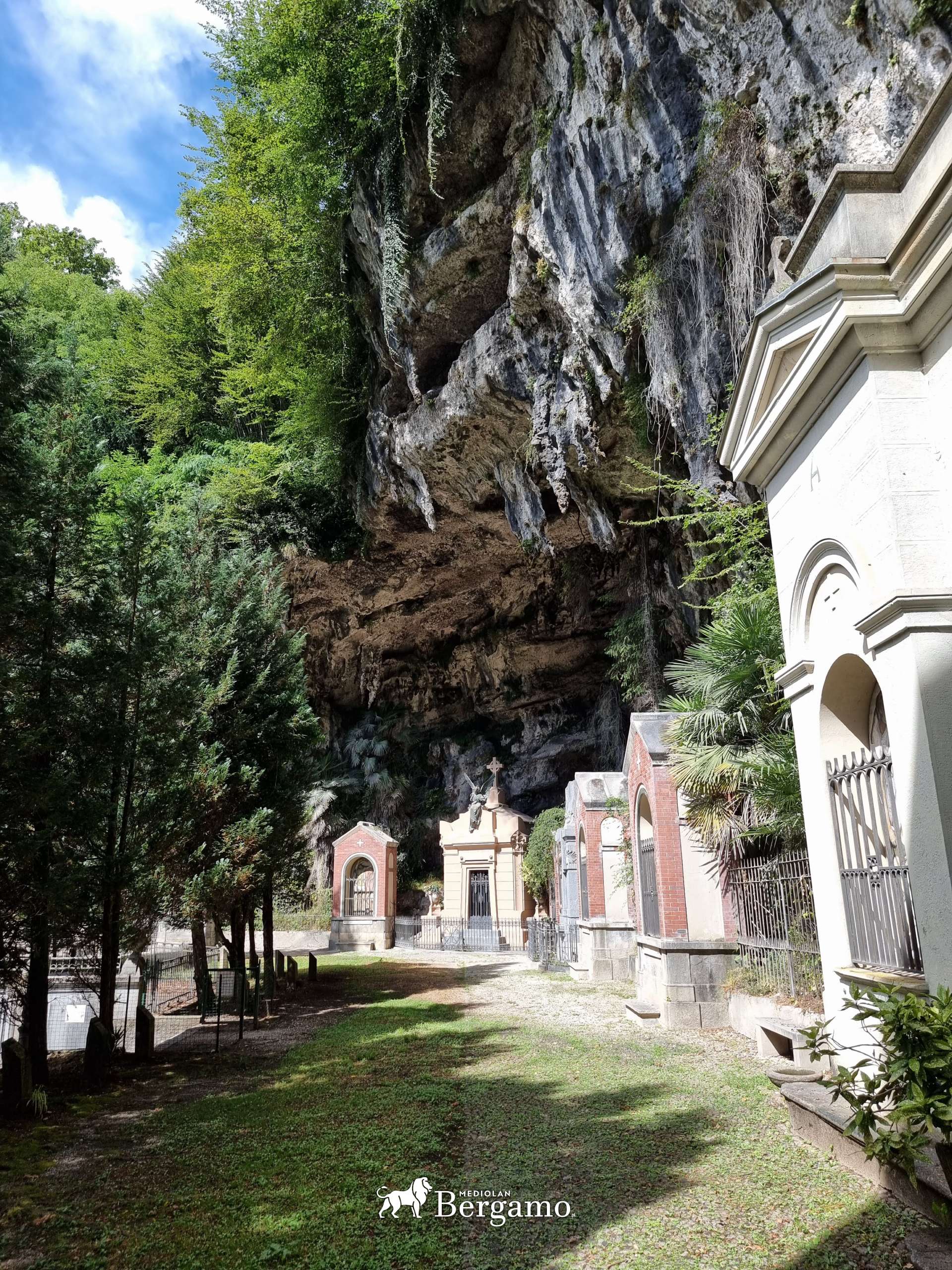 Cmentarz w Lecco w Laorca