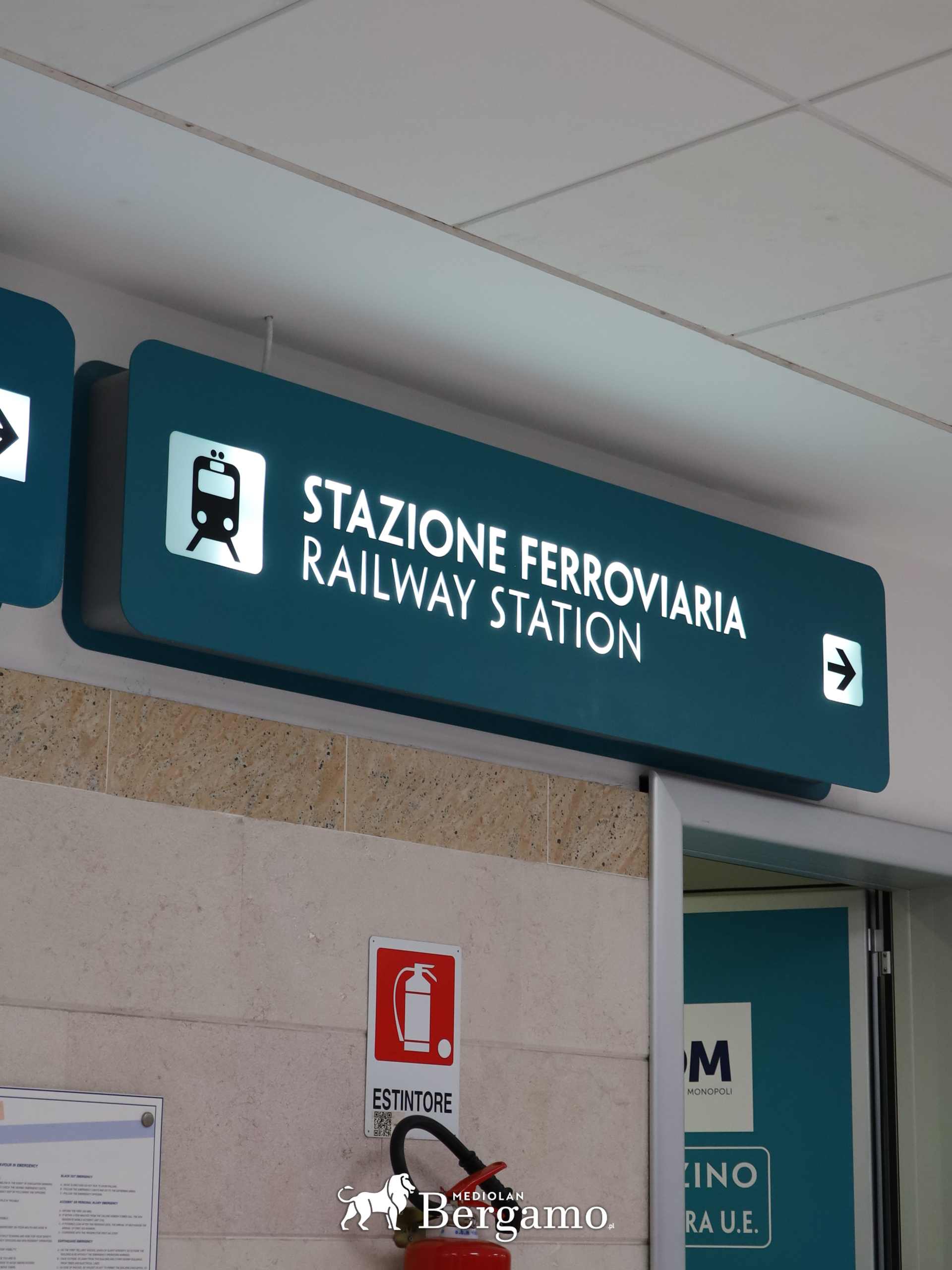 bari lotnisko rozkład